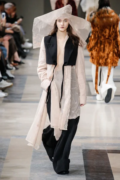 Look 23